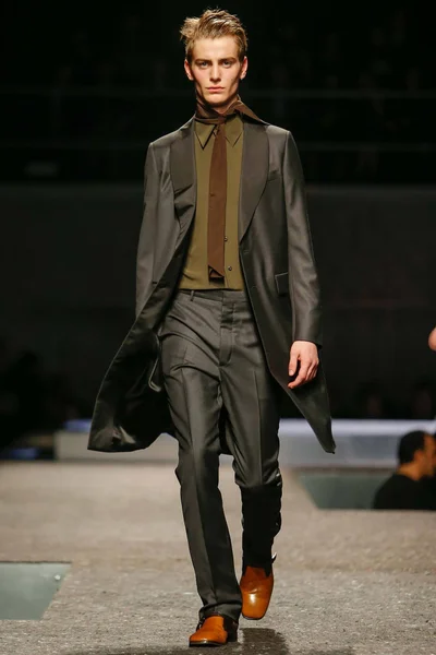 Look 43